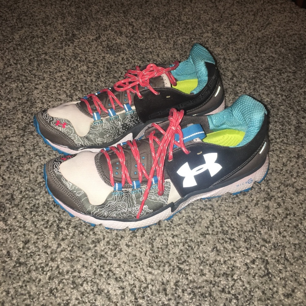 Under Armor Sneaker